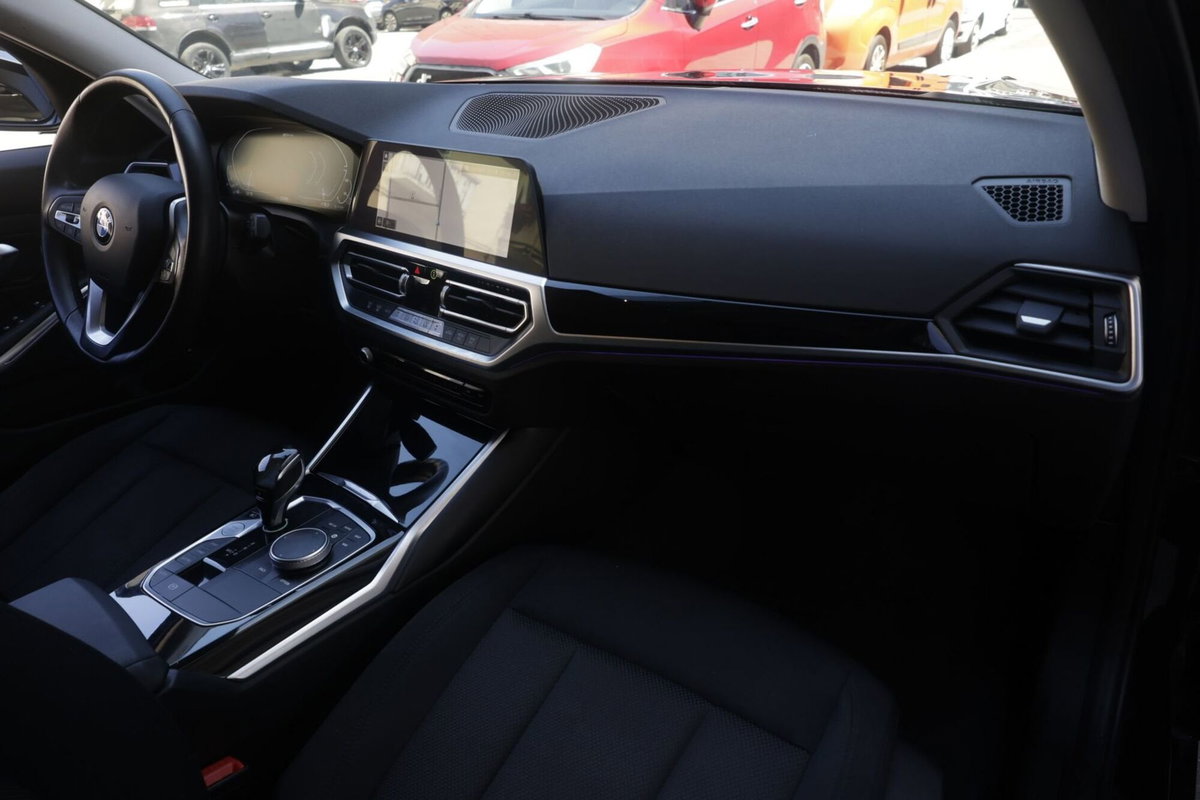 BMW Serie 3 Touring 330e  Msport (10)