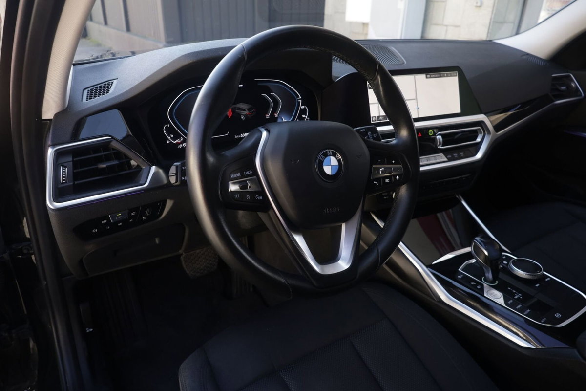 BMW Serie 3 Touring 330e  Msport (16)
