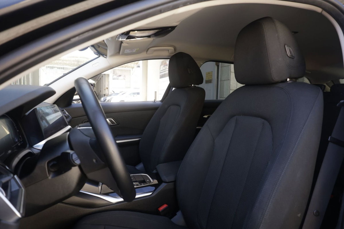 BMW Serie 3 Touring 330e  Msport (17)