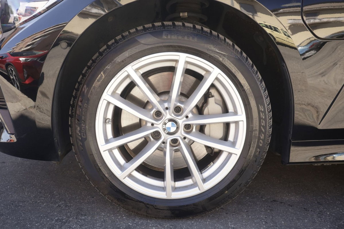 BMW Serie 3 Touring 330e  Msport (5)
