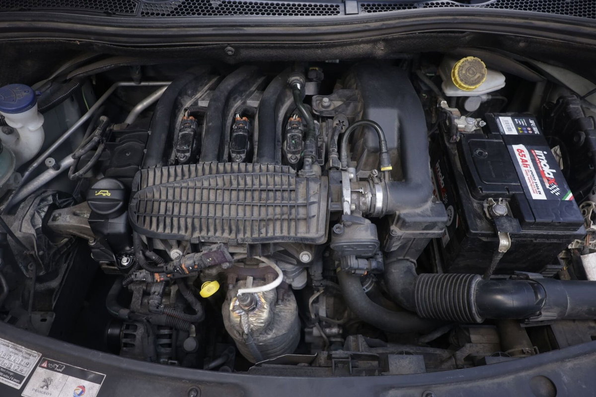 Peugeot 208 82 5 porte Allure (19)