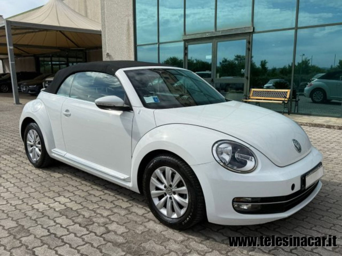 Volkswagen Maggiolino Cabrio 1.6 TDI Design (10)