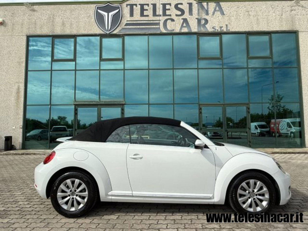 Volkswagen Maggiolino Cabrio 1.6 TDI Design (11)