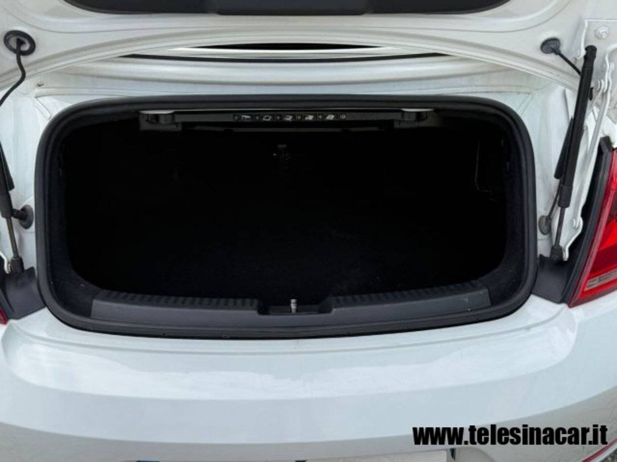 Volkswagen Maggiolino Cabrio 1.6 TDI Design (15)