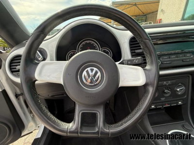 Volkswagen Maggiolino Cabrio 1.6 TDI Design (18)