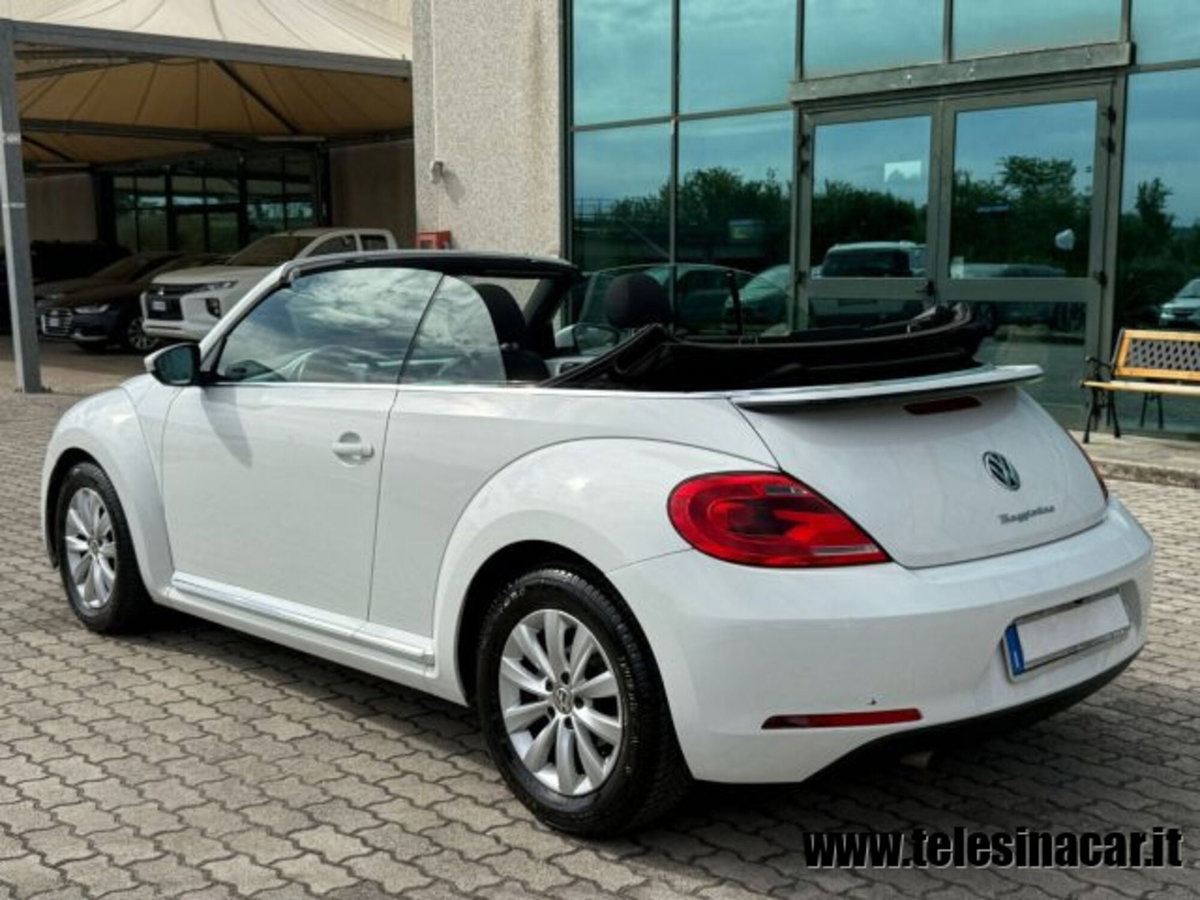 Volkswagen Maggiolino Cabrio 1.6 TDI Design (6)