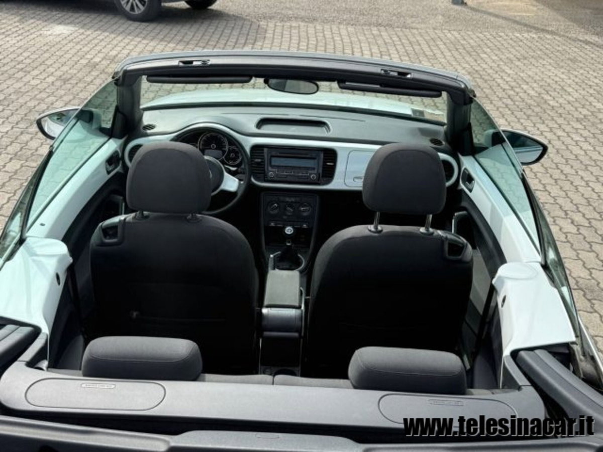 Volkswagen Maggiolino Cabrio 1.6 TDI Design (8)