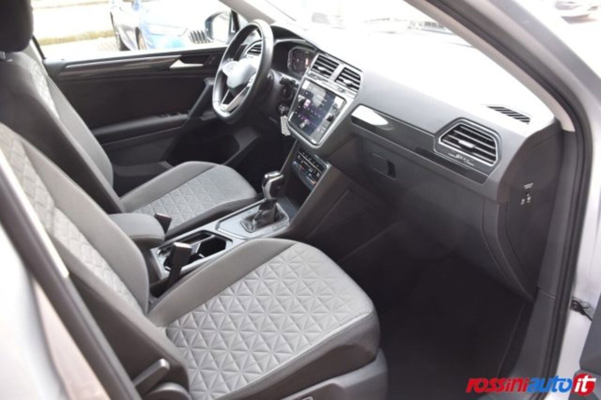 Volkswagen Tiguan Allspace 2.0 tdi Life 150cv dsg (15)