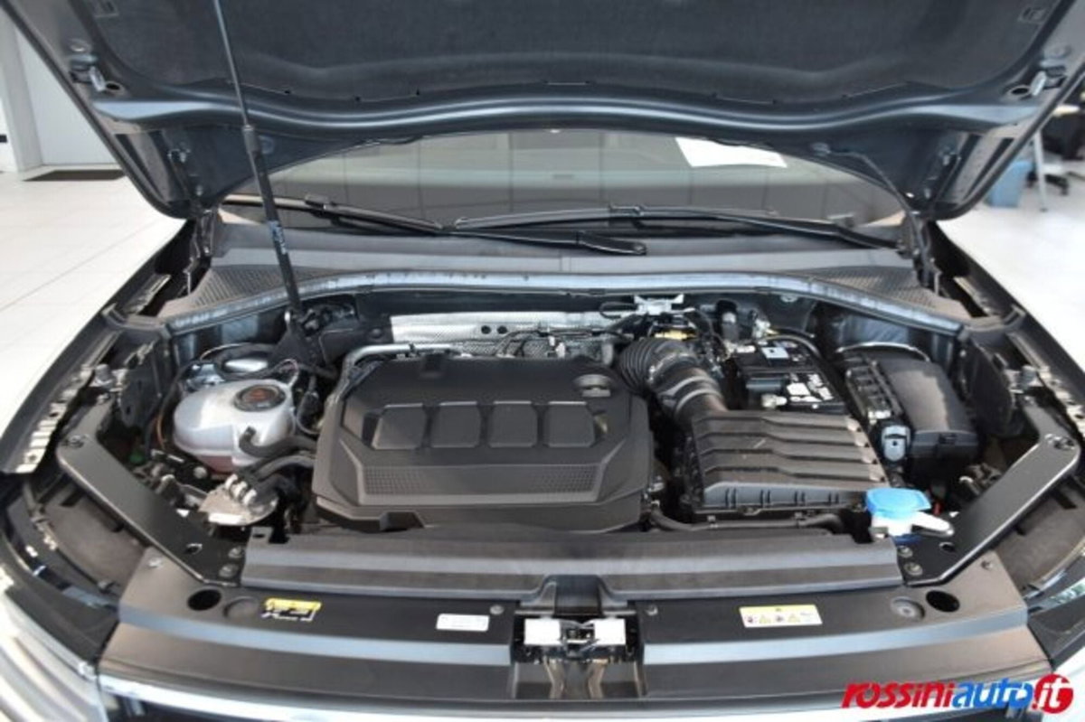Volkswagen Tiguan Allspace 2.0 tdi Life 150cv dsg (18)