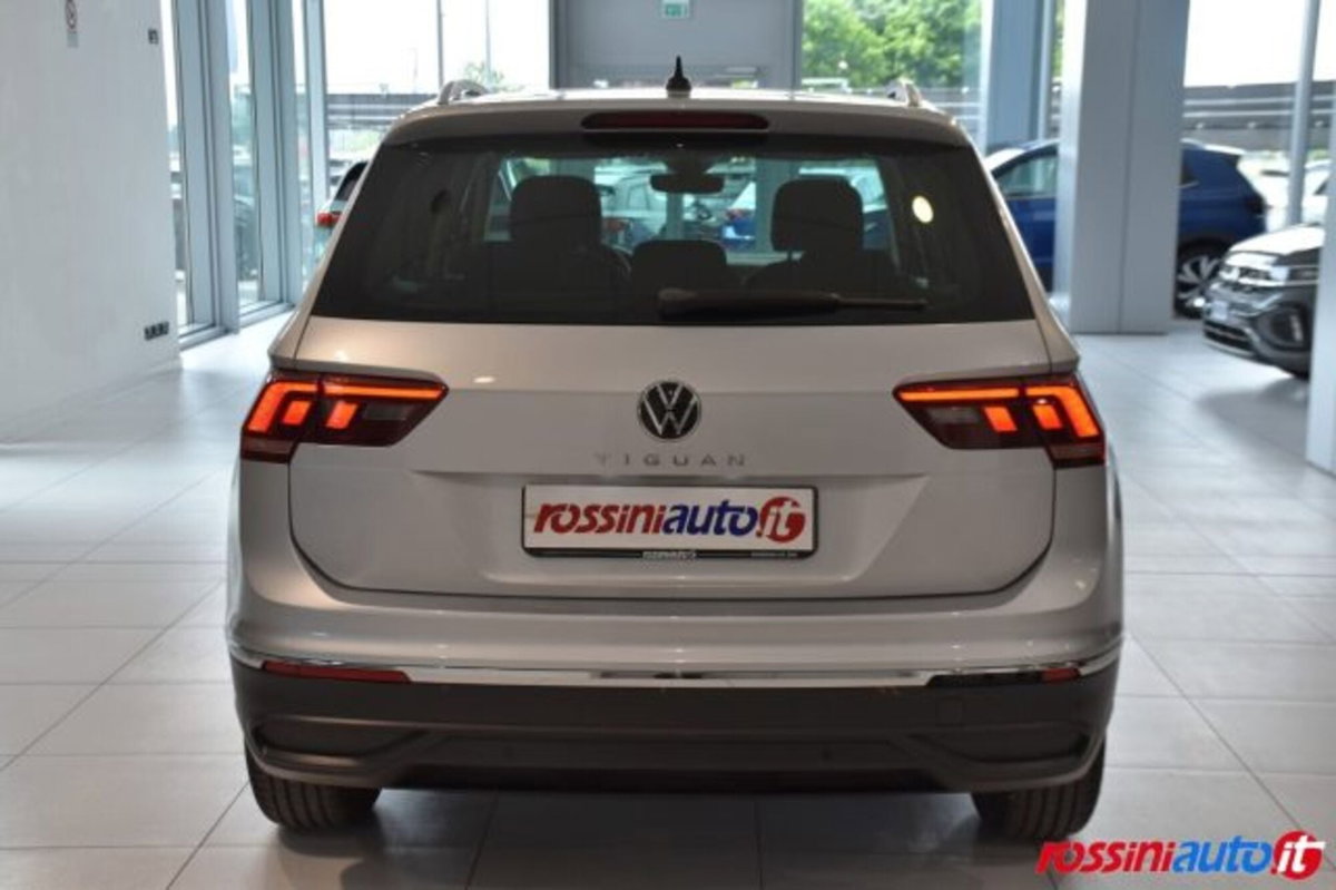 Volkswagen Tiguan Allspace 2.0 tdi Life 150cv dsg (4)