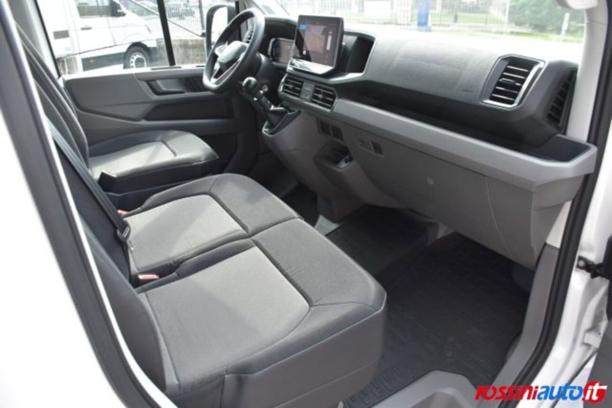 Volkswagen Veicoli Commerciali Crafter Furgone 35 2.0 tdi 140cv L3H3 Logistic auto (10)