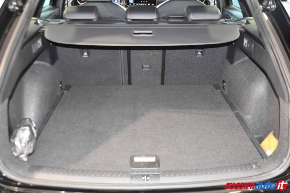 SEAT Leon ST Sportstourer 2.0 TDI 150 CV 4Drive DSG FR (16)