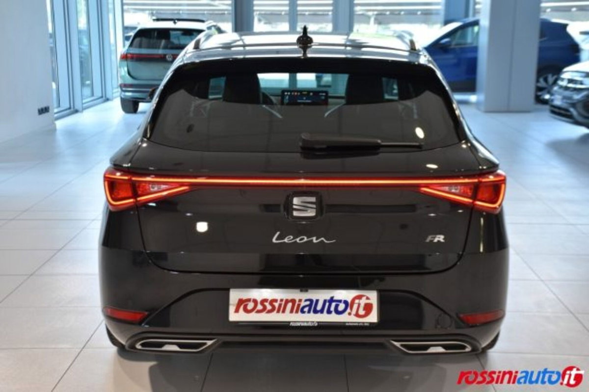 SEAT Leon ST Sportstourer 2.0 TDI 150 CV 4Drive DSG FR (4)