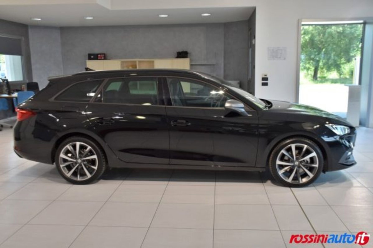 SEAT Leon ST Sportstourer 2.0 TDI 150 CV 4Drive DSG FR (6)