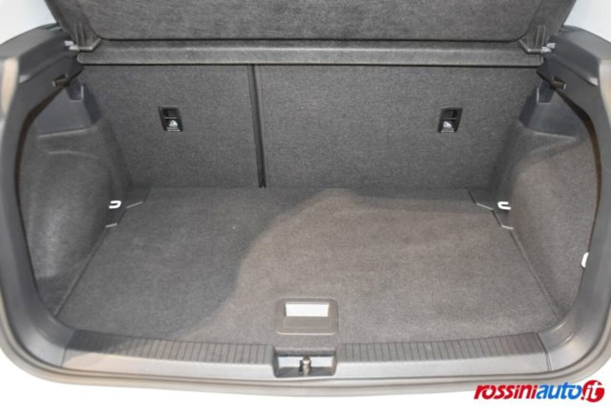 Volkswagen T-Cross 1.0 TSI 110 CV DSG Advanced (16)