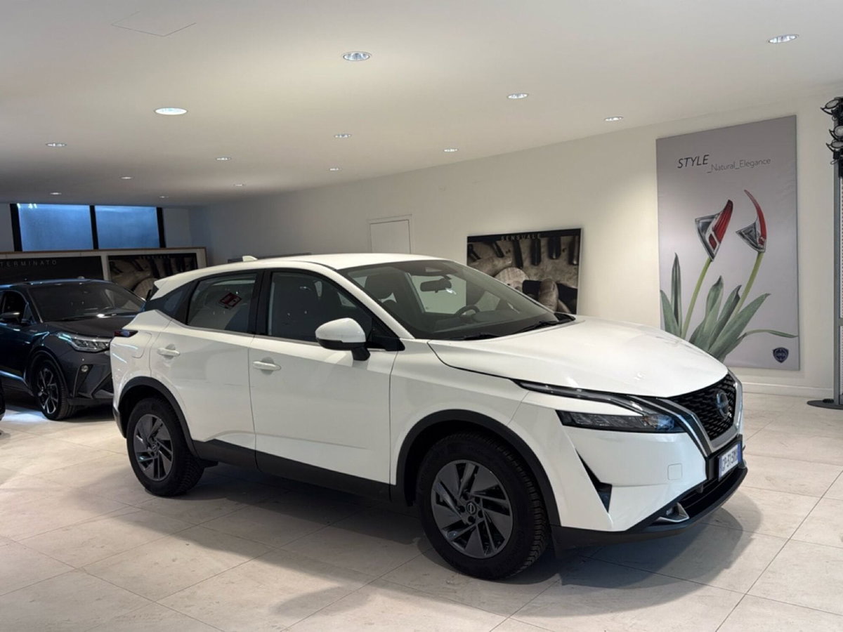 Nissan Qashqai 1.3 mhev Tekna+ 4wd 158cv xtronic (2)