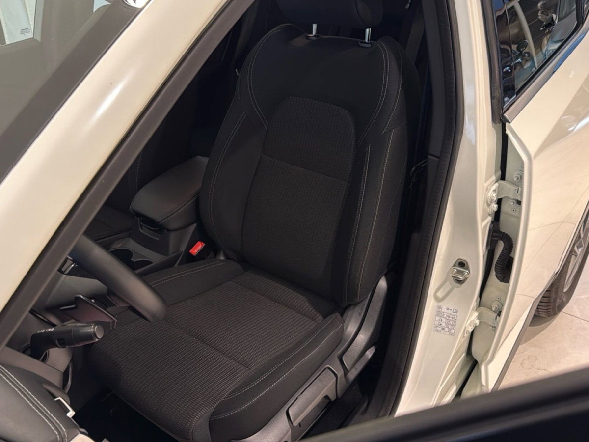 Nissan Qashqai 1.3 mhev Tekna+ 4wd 158cv xtronic (3)