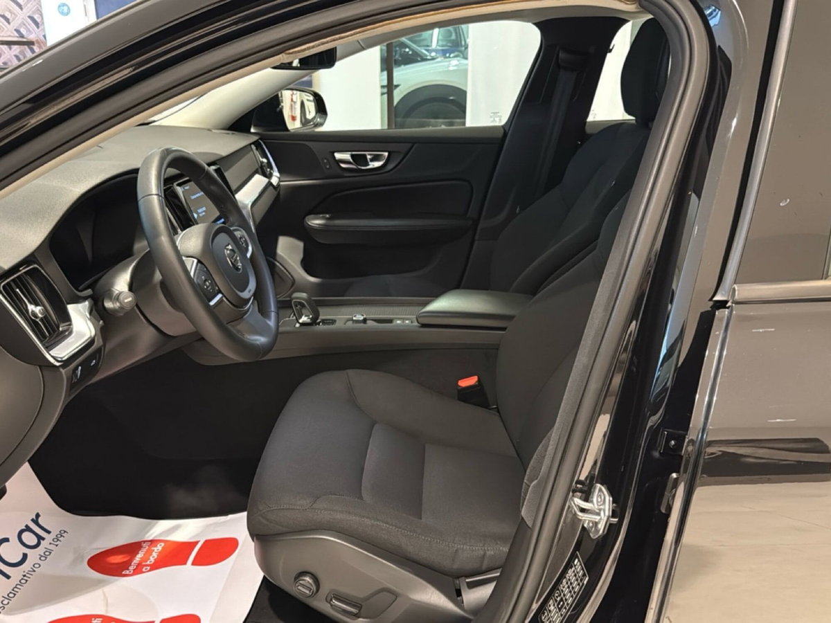 Volvo V60 B4 Geartronic R-design (18)
