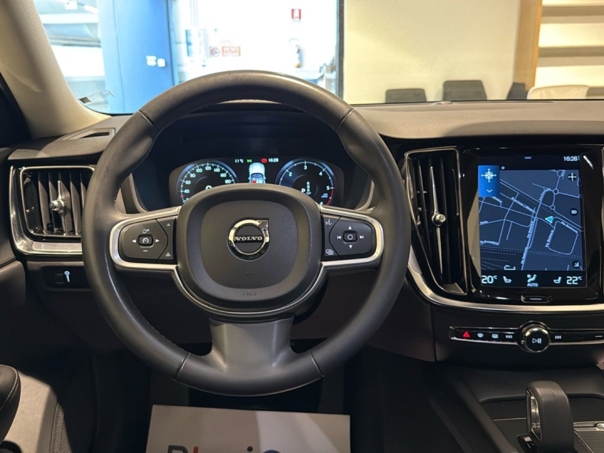 Volvo V60 B4 Geartronic R-design (9)