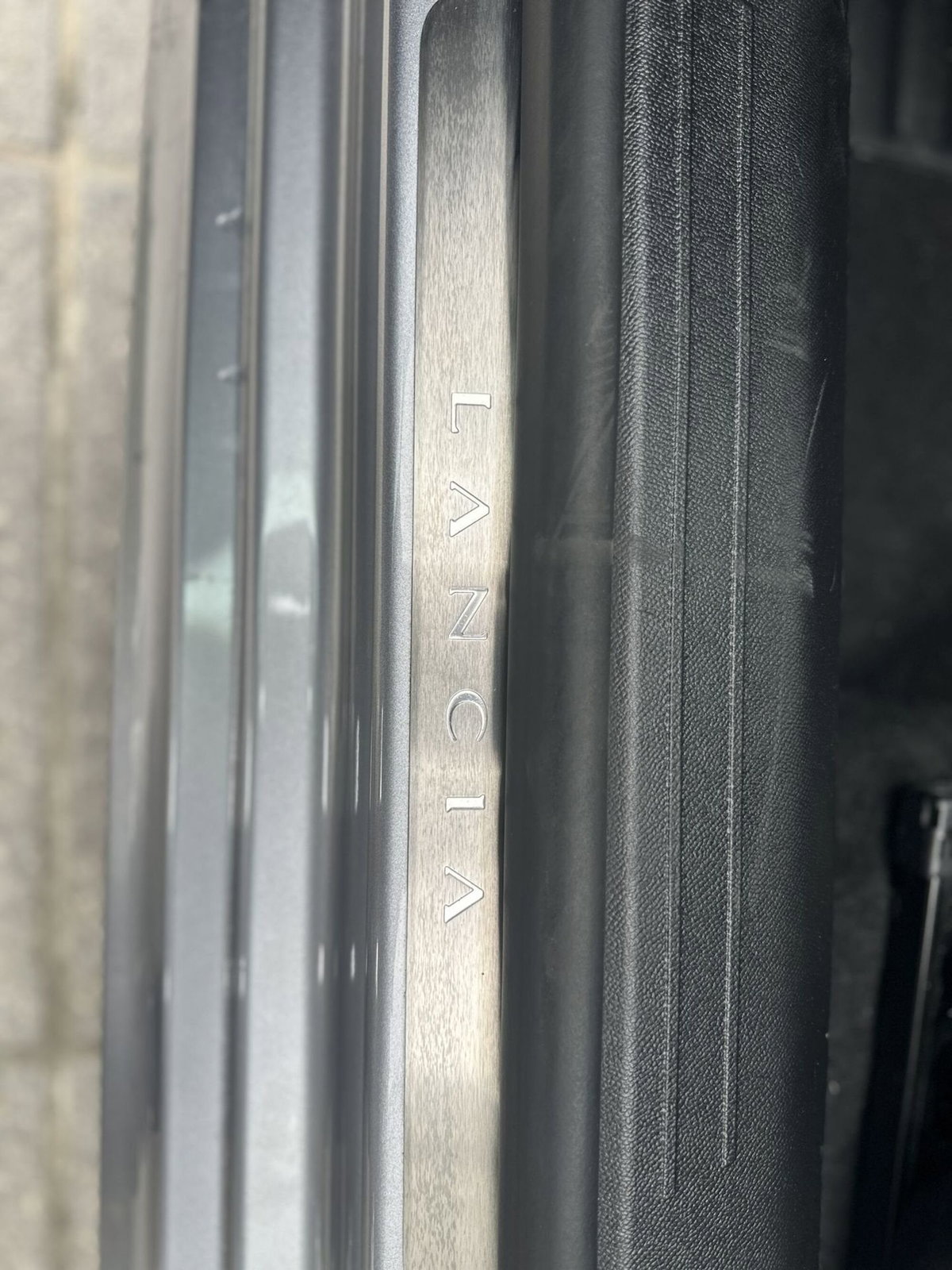 Lancia Ypsilon 1.2 mhev LX 110cv e-dct (19)