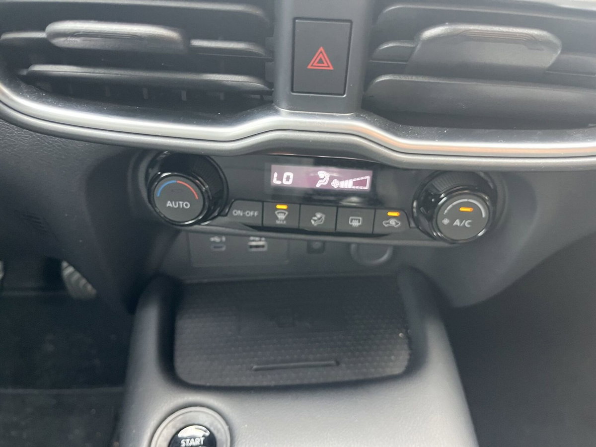Nissan Juke 1.0 dig-t N-Connecta 114cv (10)