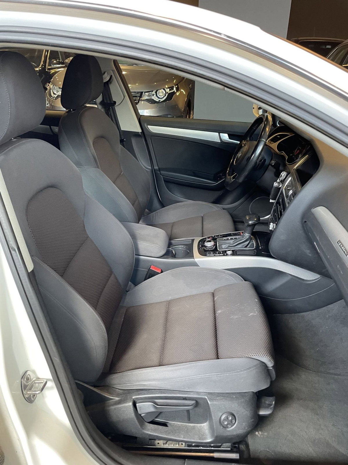 Audi A4 Allroad 2.0 TDI 190 CV (11)