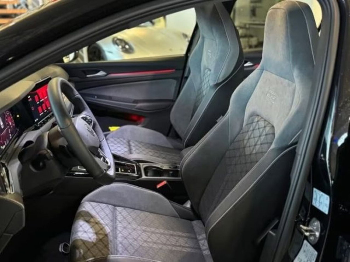 Volkswagen Golf 2.0 TDI 150 CV DSG SCR R-Line (3)