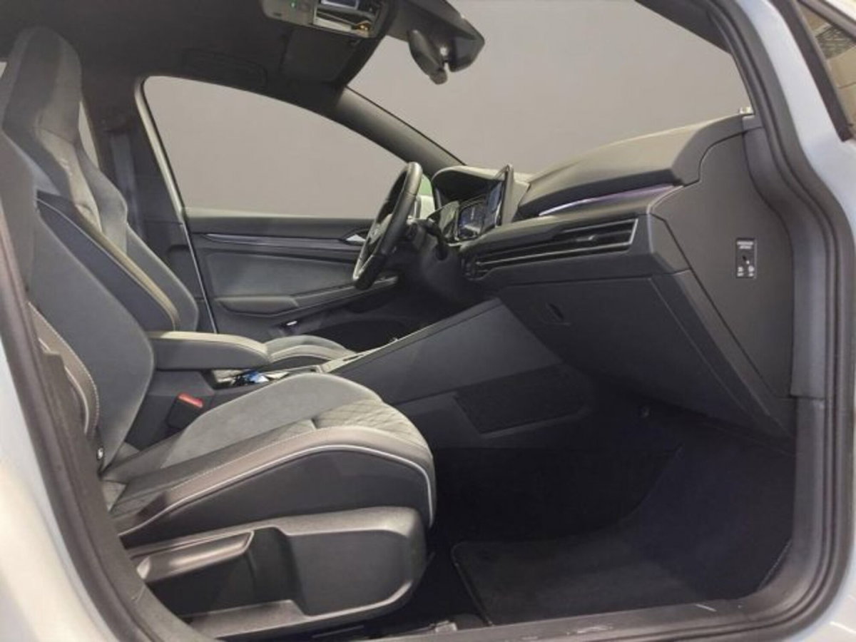 Volkswagen Golf 2.0 TDI 150 CV DSG SCR R-Line (12)