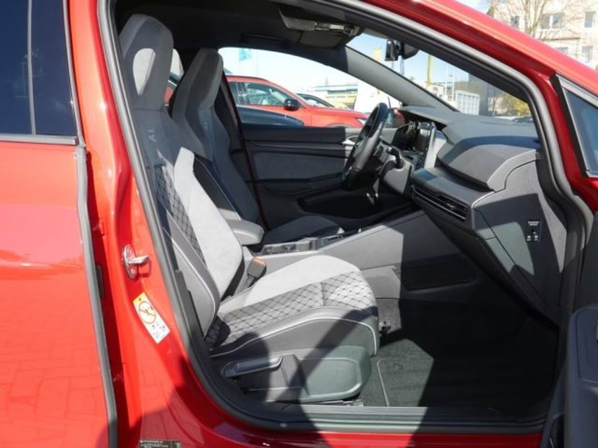 Volkswagen Golf 2.0 TDI 150 CV DSG SCR R-Line (5)