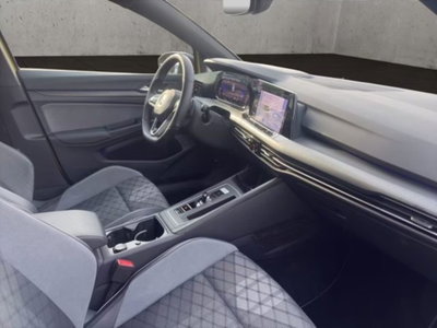 Volkswagen Golf 2.0 TDI 150 CV DSG SCR R-Line (10)