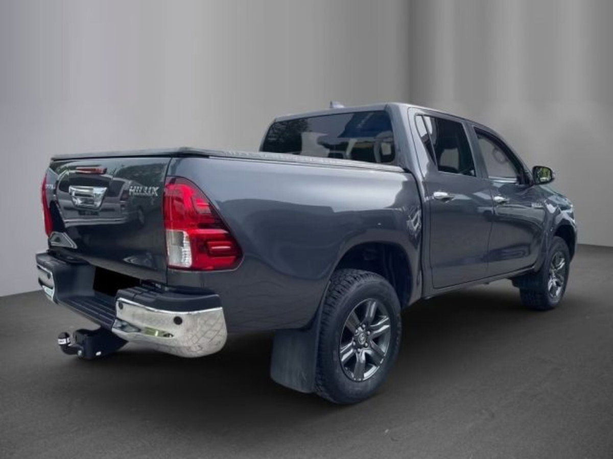 Toyota Hilux 2.D-4D 4WD porte Double Cab Lounge (2)