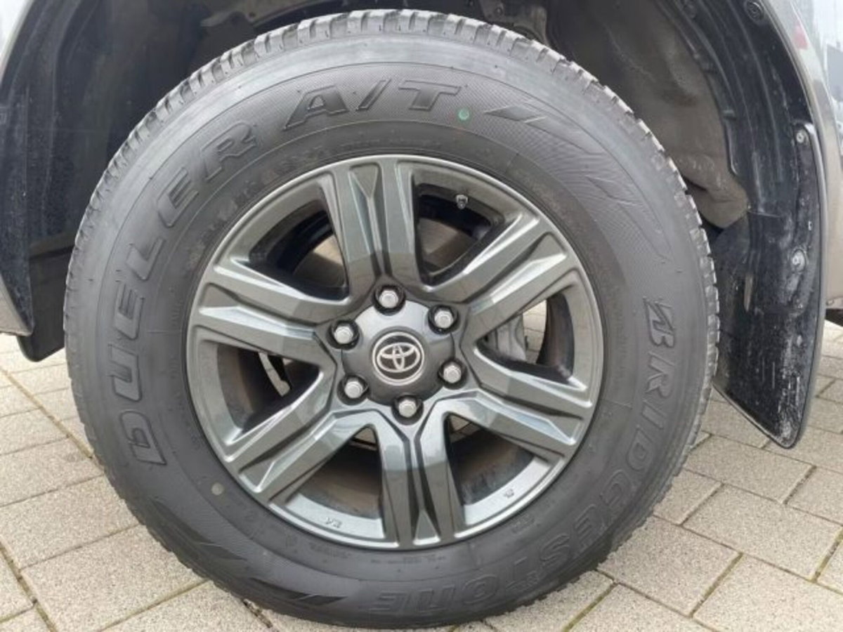 Toyota Hilux 2.D-4D 4WD porte Double Cab Lounge (9)
