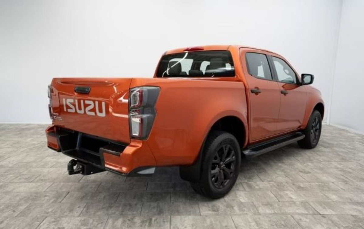 Isuzu D-Max Pick-up 1.9 Space Cab Satellite 4WD A/C (2)