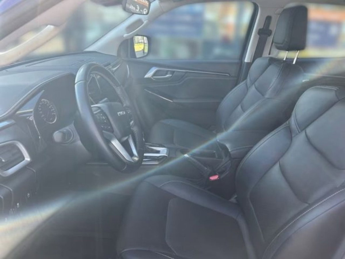 Isuzu D-Max Pick-up 1.9 Crew Cab Satellite 4WD A/C (7)