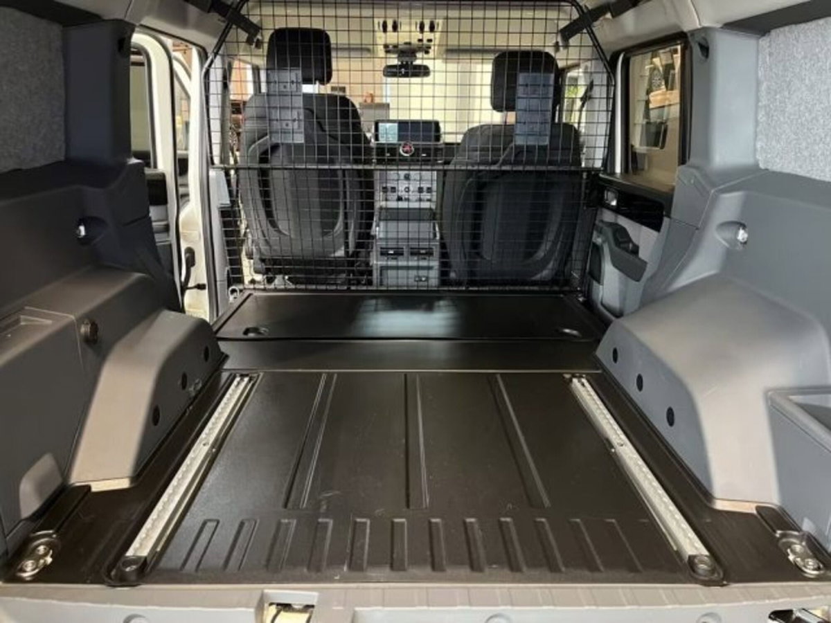 Ineos Grenadier Grenadier Utility Wagon 3.0 twin-turbo d 5p.ti auto N1 (17)