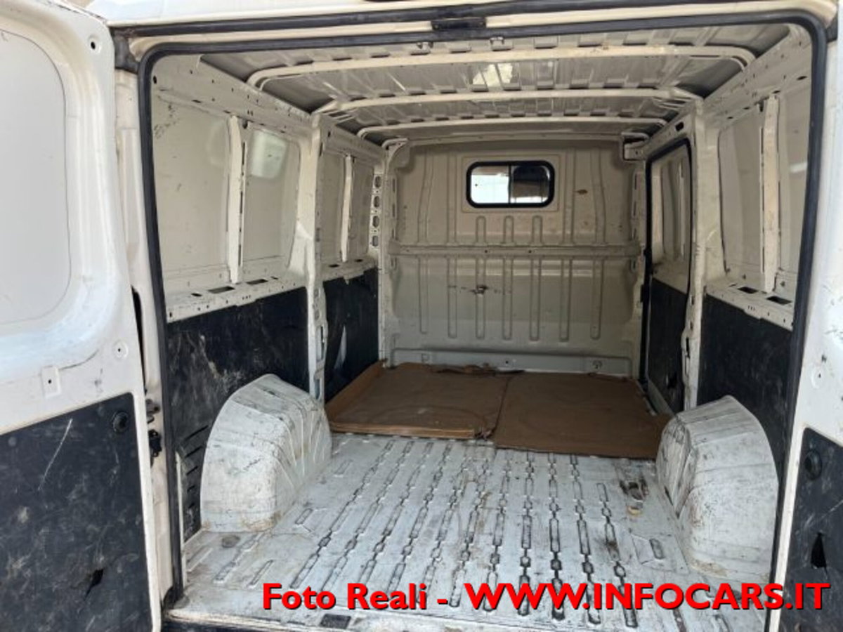 Peugeot Boxer Furgone 330 2.0 BlueHDi 130CV PC-TN Furgone (18)