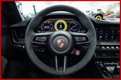 Porsche 911 Cabrio Targa 3.6 4 GTS auto (12)