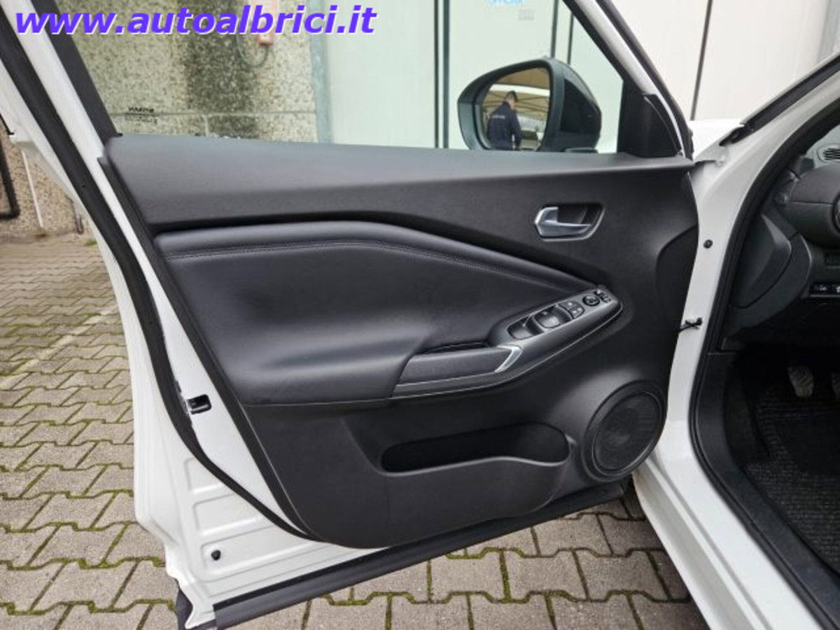 Nissan Juke 1.0 dig-t N-Connecta 114cv (13)
