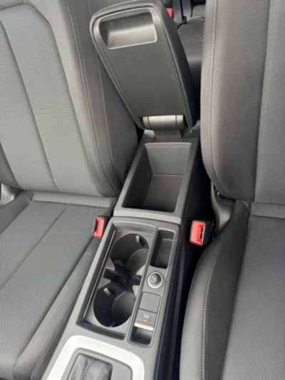 Audi Q3 Sportback 45 TFSI e S tronic Business Plus (13)