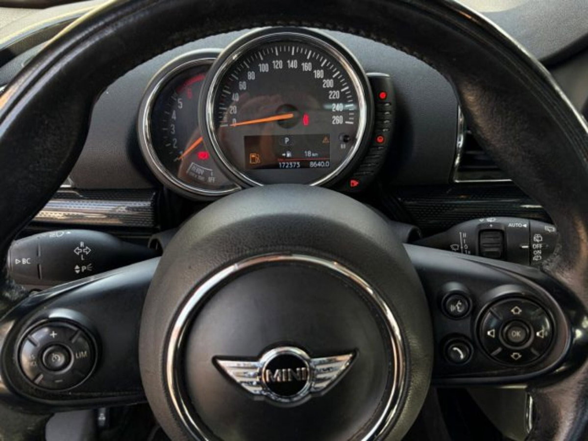 MINI Mini Clubman 2.0 Cooper D Untold Clubman (13)