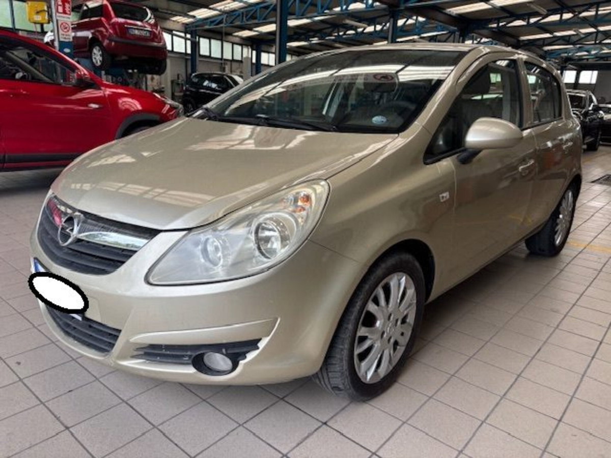 Opel Corsa 1.3 CDTI 75CV 5 porte Cosmo (2)