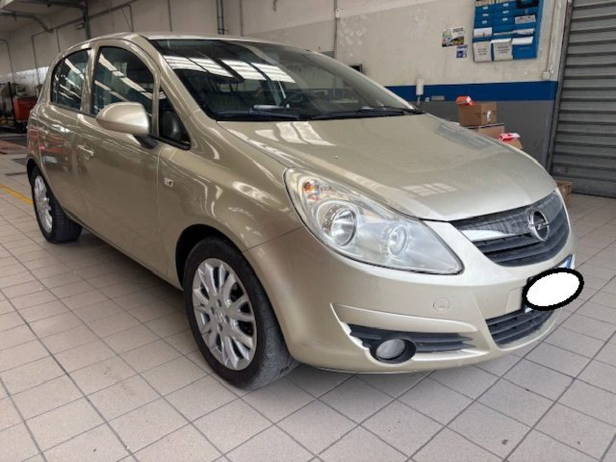 Opel Corsa 1.3 CDTI 75CV 5 porte Cosmo (3)