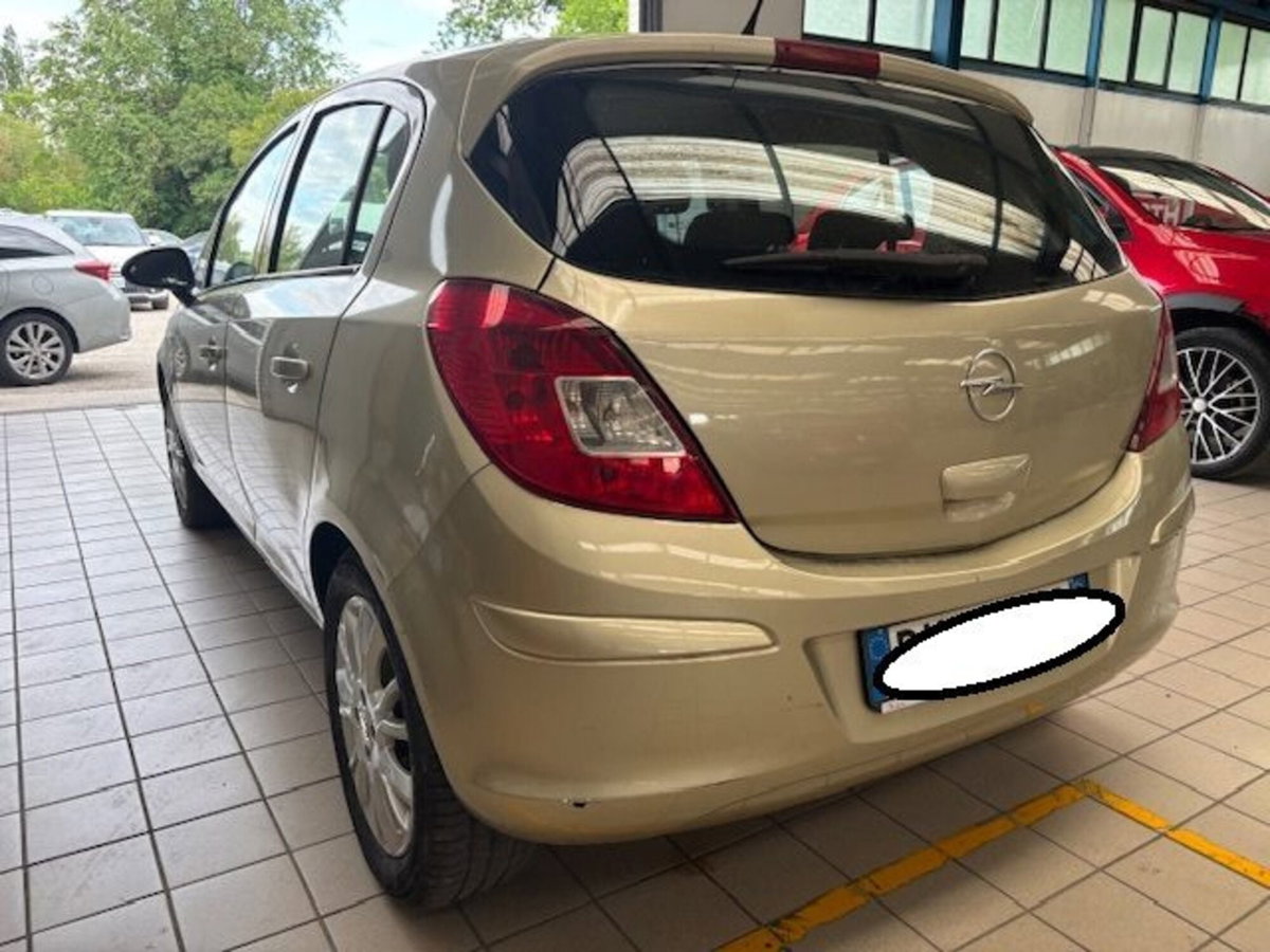 Opel Corsa 1.3 CDTI 75CV 5 porte Cosmo (6)