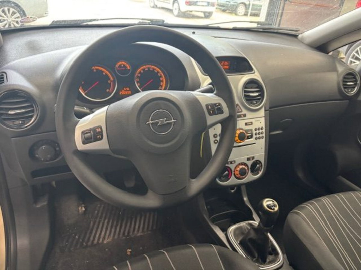 Opel Corsa 1.3 CDTI 75CV 5 porte Cosmo (9)