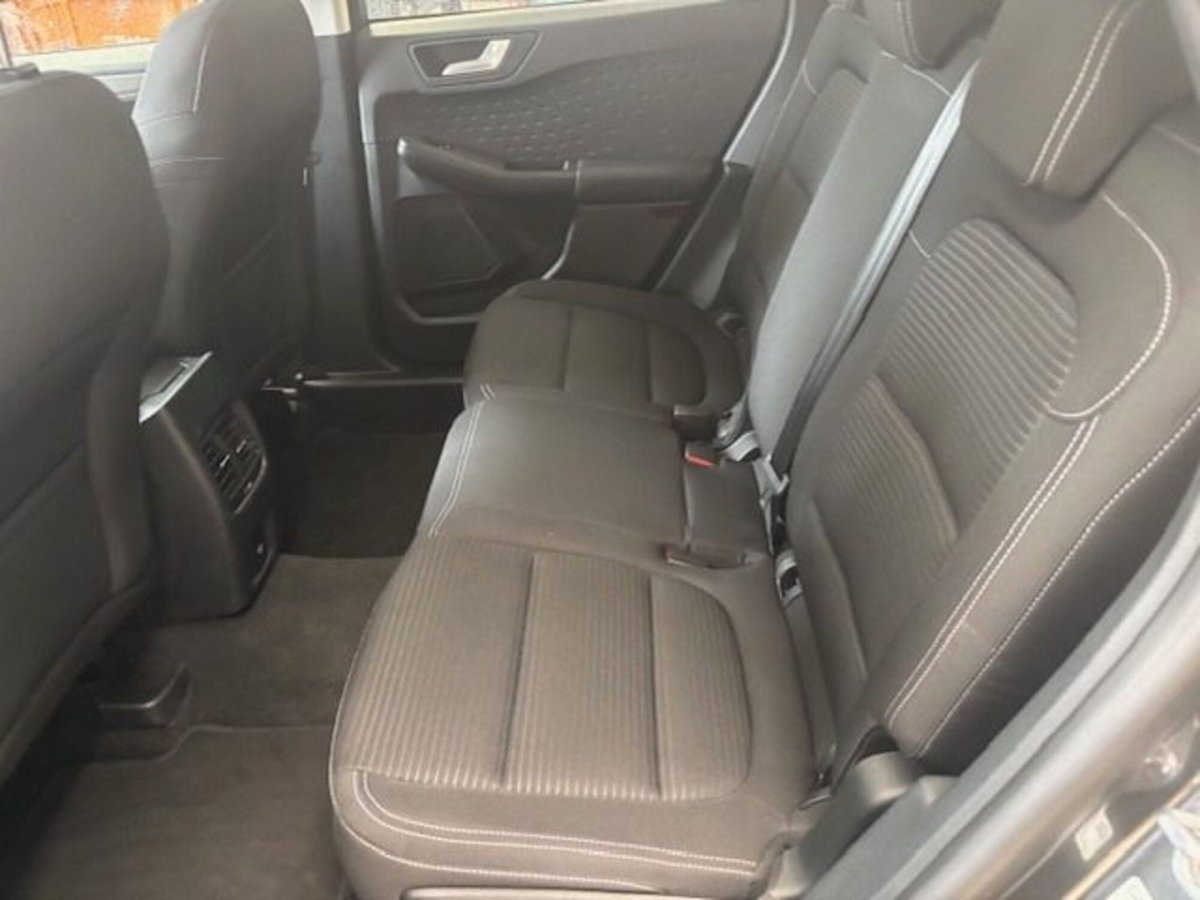 Ford Kuga 1.5 EcoBoost 150 CV 2WD Titanium (10)