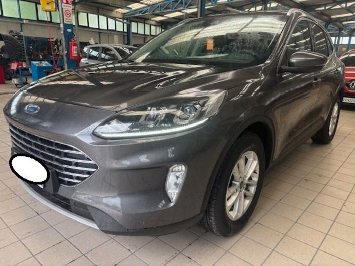 Ford Kuga 1.5 EcoBoost 150 CV 2WD Titanium (2)