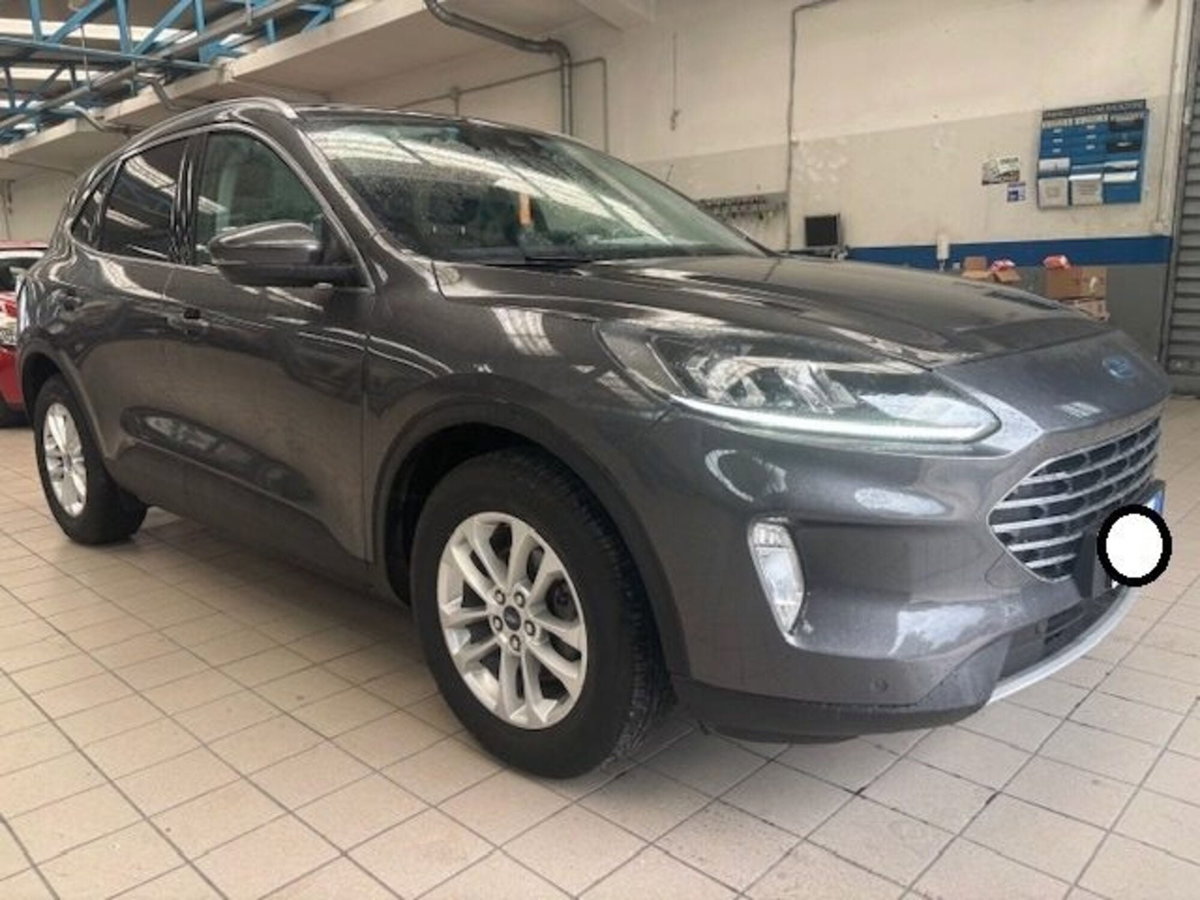 Ford Kuga 1.5 EcoBoost 150 CV 2WD Titanium (3)