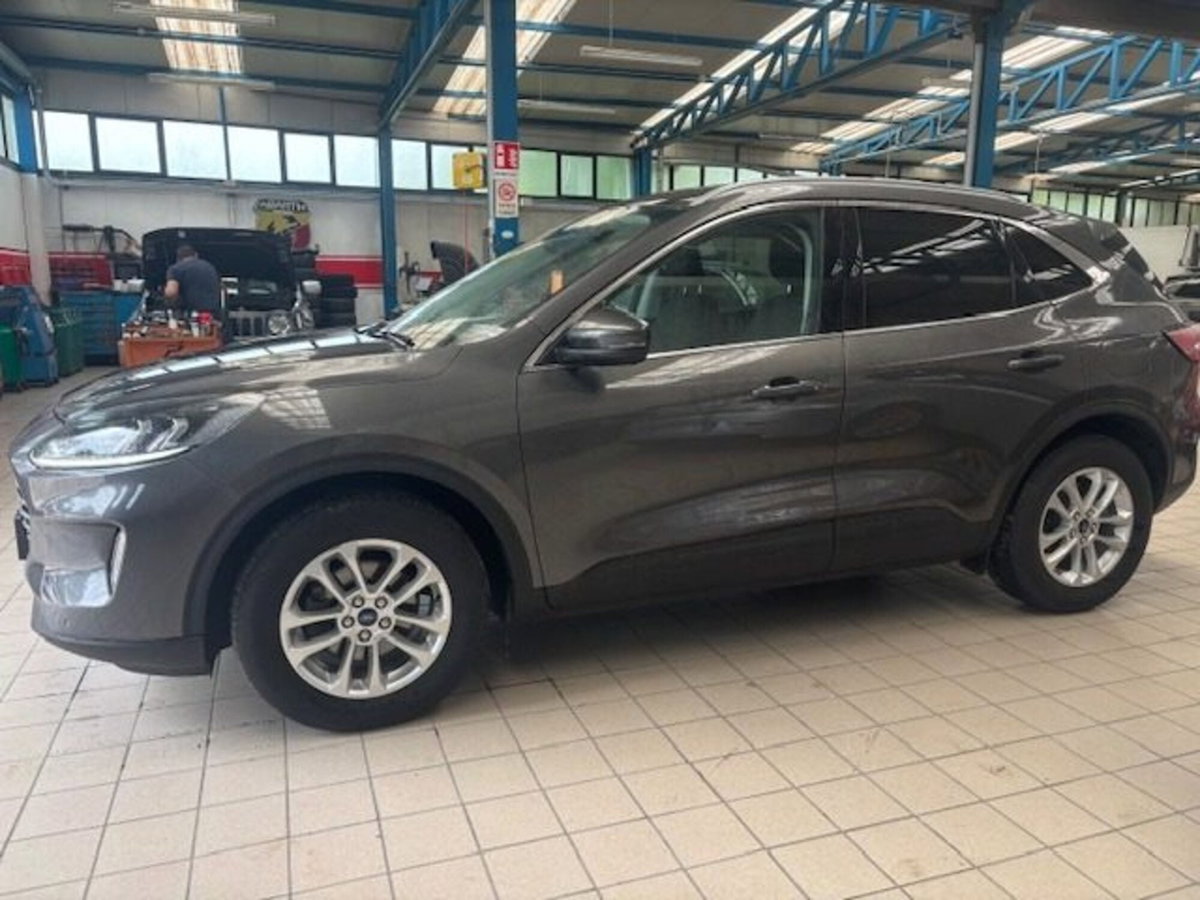 Ford Kuga 1.5 EcoBoost 150 CV 2WD Titanium (8)