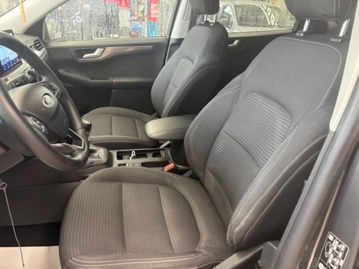 Ford Kuga 1.5 EcoBoost 150 CV 2WD Titanium (9)