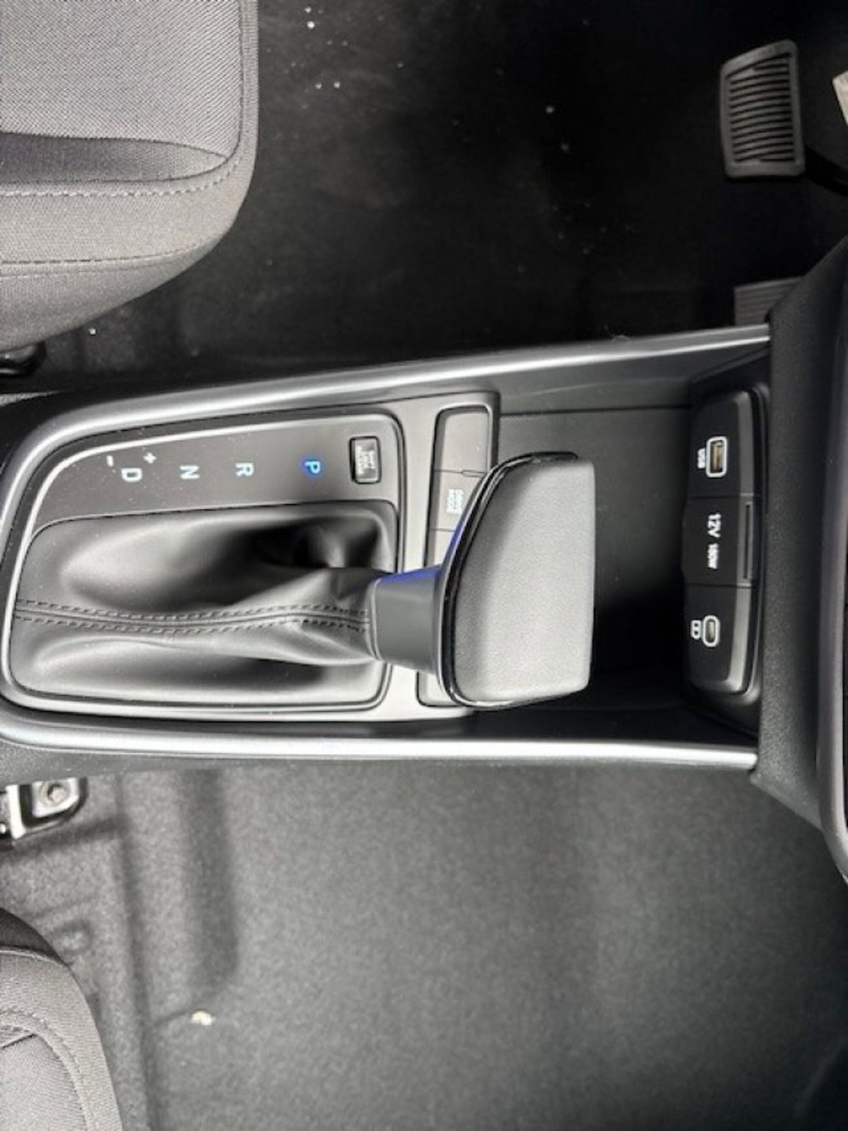 Hyundai i20 1.0 t-gdi 48V Connectline dct (17)
